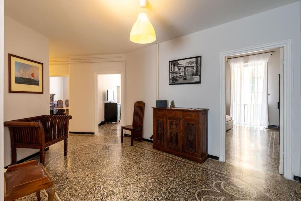 La Belle Epoque Apartment Genoa Bagian luar foto
